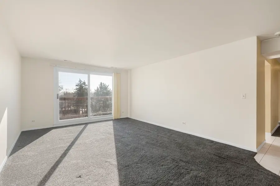 400 E Dundee Road #403C, Buffalo Grove, IL 60089 - Image #3