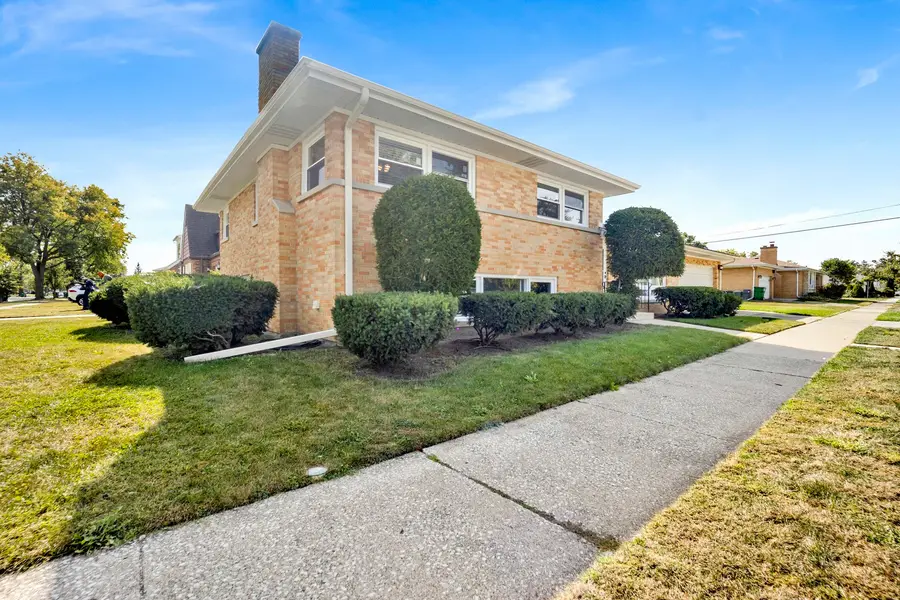 1900 Manchester Avenue, Westchester, IL 60154 - Image #3