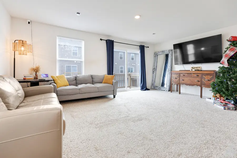 814 Briar Glen Court, Hampshire, IL 60140 - Image #3