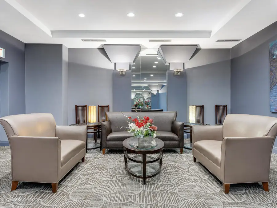 6157 N Sheridan Road #9J, Chicago, IL 60660 - Image #2