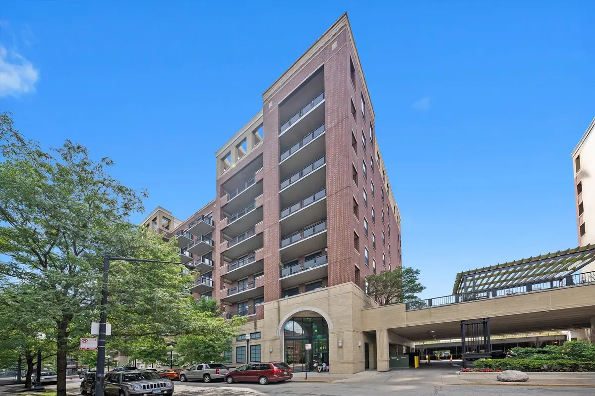 811 W 15th Place #709, Chicago, IL 60608 - Image #1