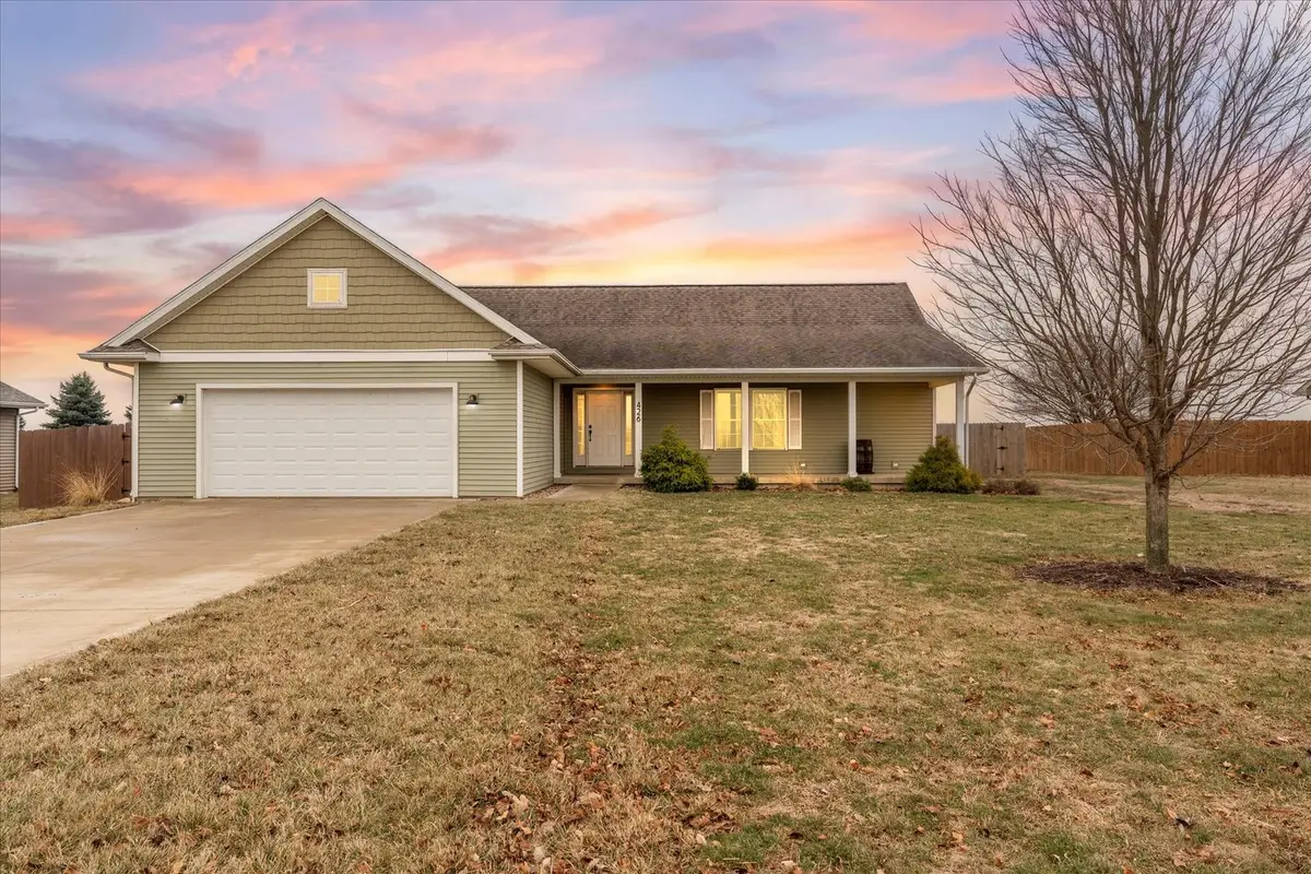 426 E Newton Street, Mansfield, IL 61854 - Image #1