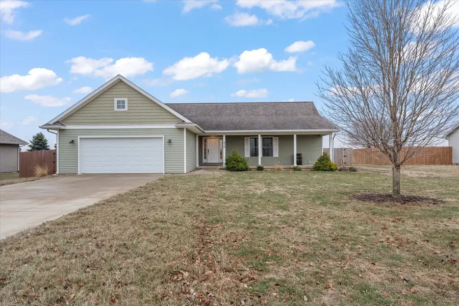 426 E Newton Street, Mansfield, IL 61854 - Image #2