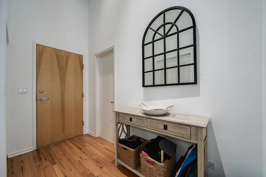 758 N Larrabee Street #514, Chicago, IL 60654 - Image #2