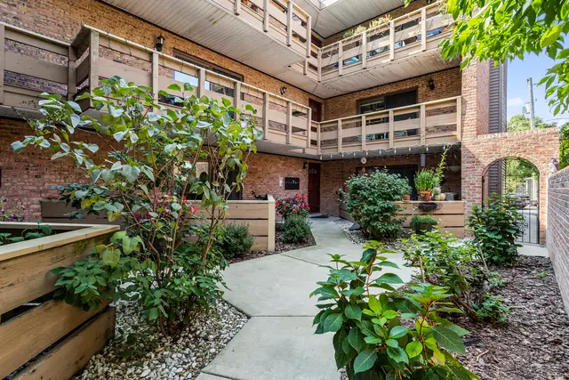 4876 N Hermitage Avenue #102, Chicago, IL 60640 - Image #3