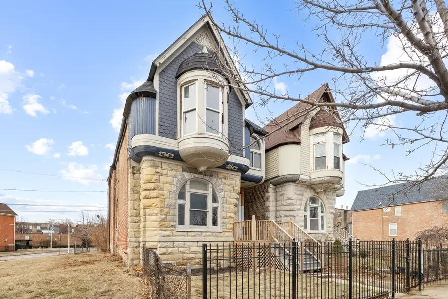 4162 S Lake Park Avenue, Chicago, IL 60653 - Image #2
