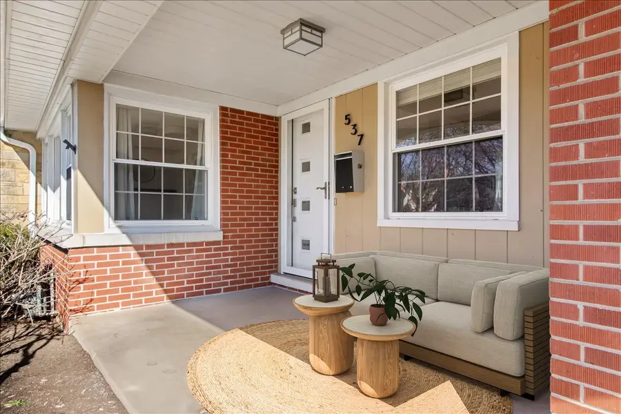 537 S Chestnut Avenue, Arlington Heights, IL 60005 - Image #2
