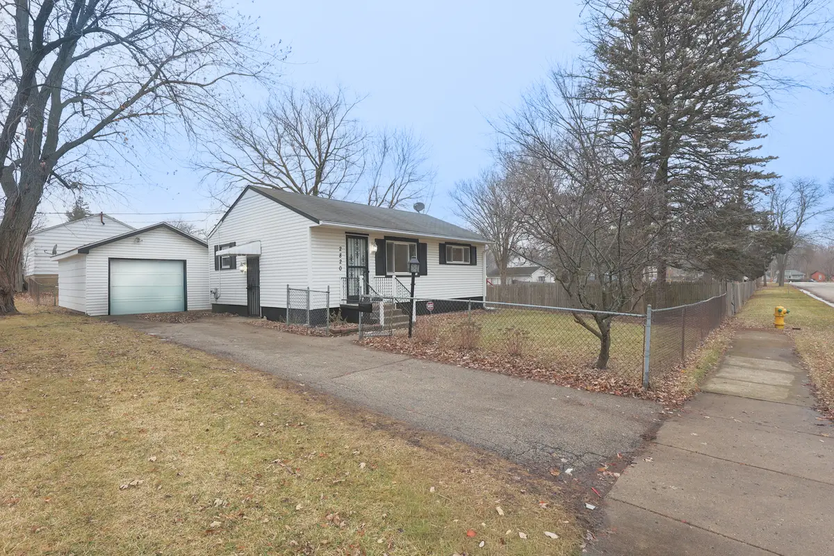 2820 N Elmwood Avenue, Waukegan, IL 60087 - Image #1