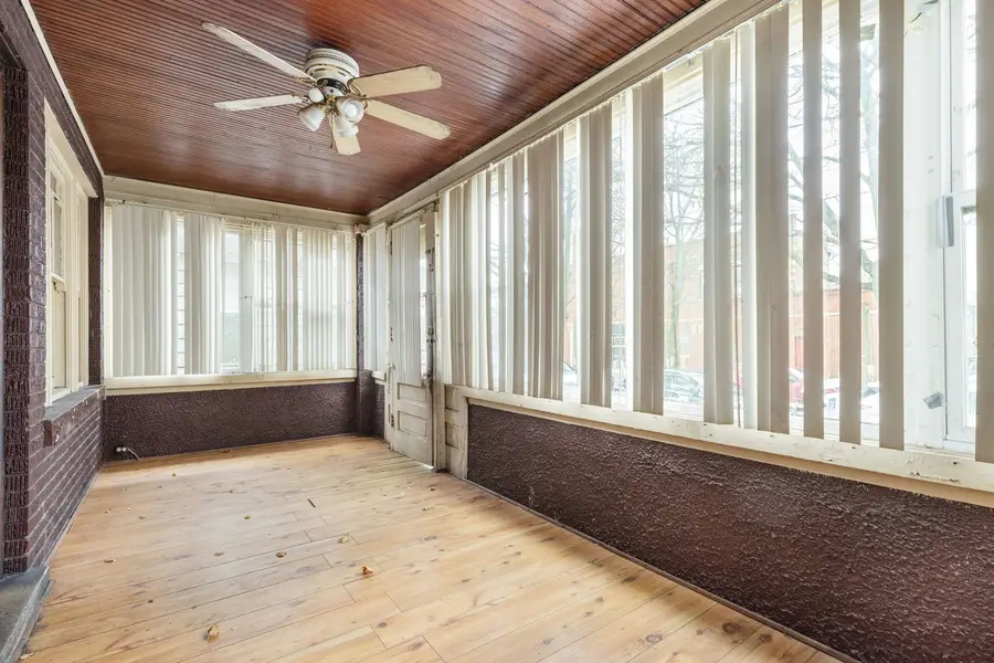 8137 S Bennett Avenue, Chicago, IL 60617 - #2