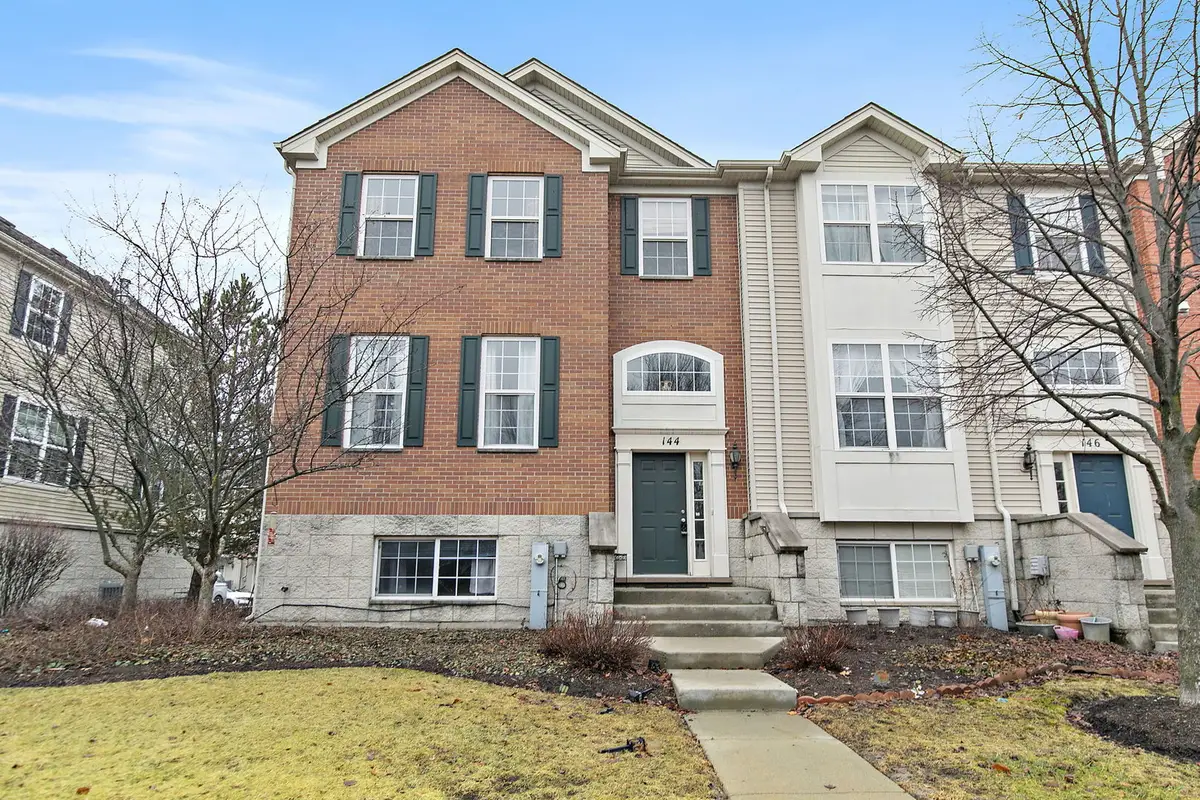 144 Town Center Boulevard, Gilberts, IL 60136 - Image #1