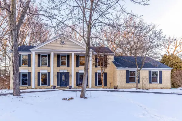 30 Regent Lane, Lincolnshire, IL 60069