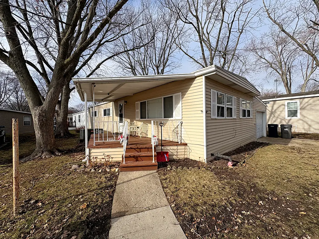 1134 Lakeview Road, Elgin, IL 60123 - Image #1