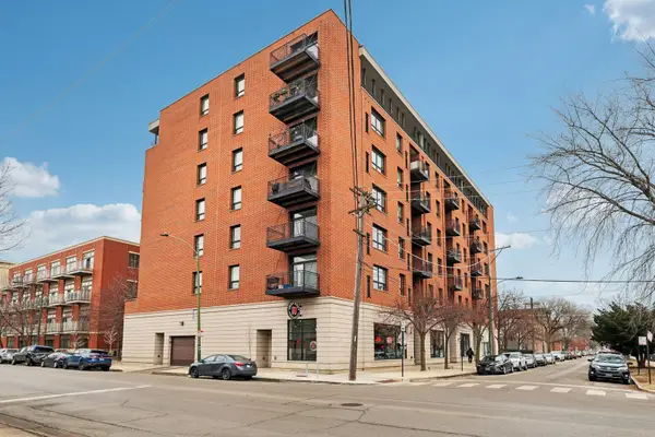 974 W 35th Place #302, Chicago, IL 60609