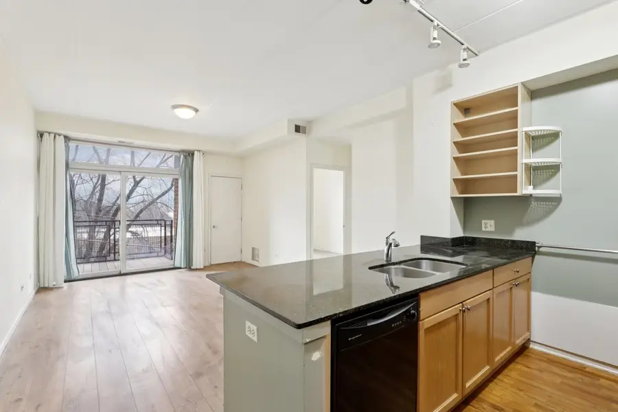 974 W 35th Place #302, Chicago, IL 60609 - Image #3