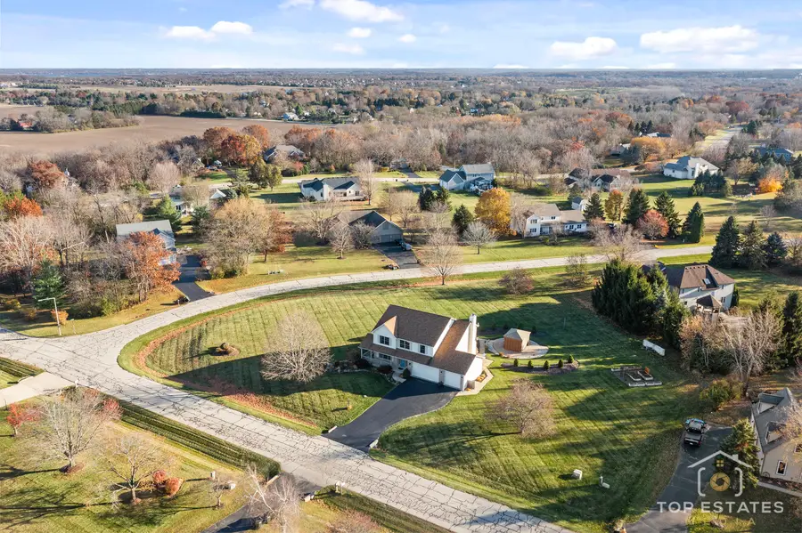 2303 Fox Bluff Lane, Spring Grove, IL 60081 - Image #3