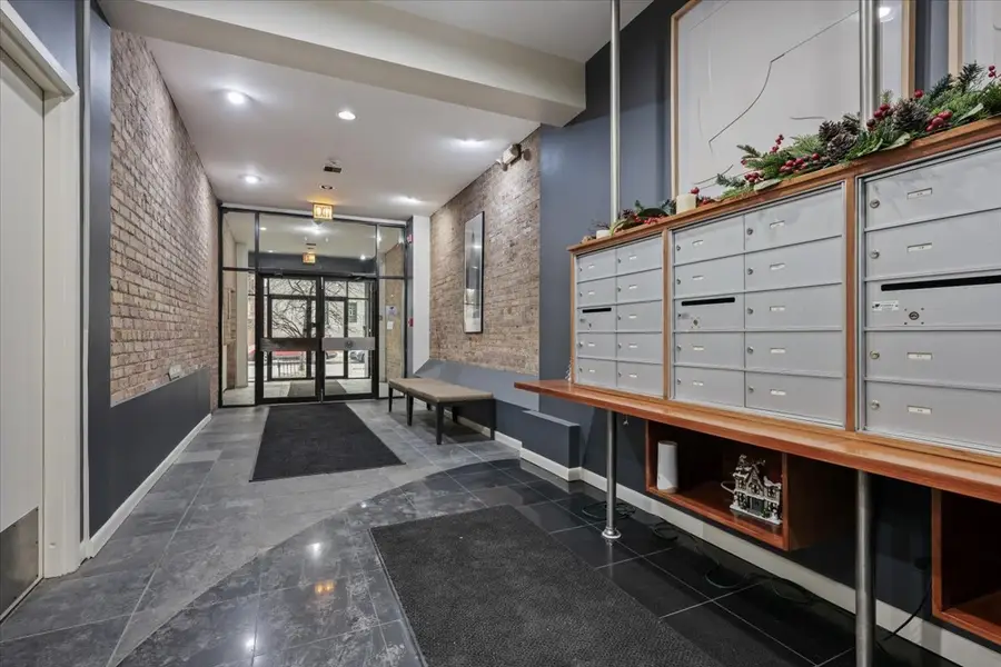 3323 N Paulina Avenue #2D, Chicago, IL 60657 - Image #2