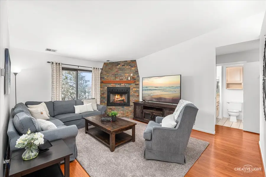 40 Harbor Court #304, Naperville, IL 60565 - Image #2