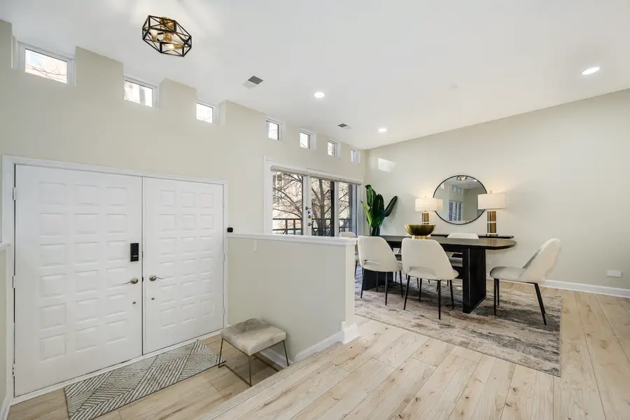 123 W Oak Street #K, Chicago, IL 60610 - Image #3