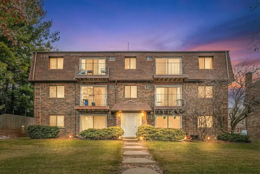 1225 Whispering Hills Court #3B, Naperville, IL 60540 - Image #2