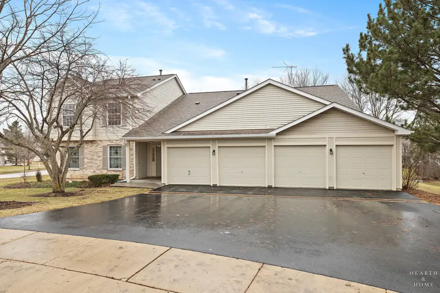 330 Buckingham Circle #C, Elgin, IL 60120 - Image #2