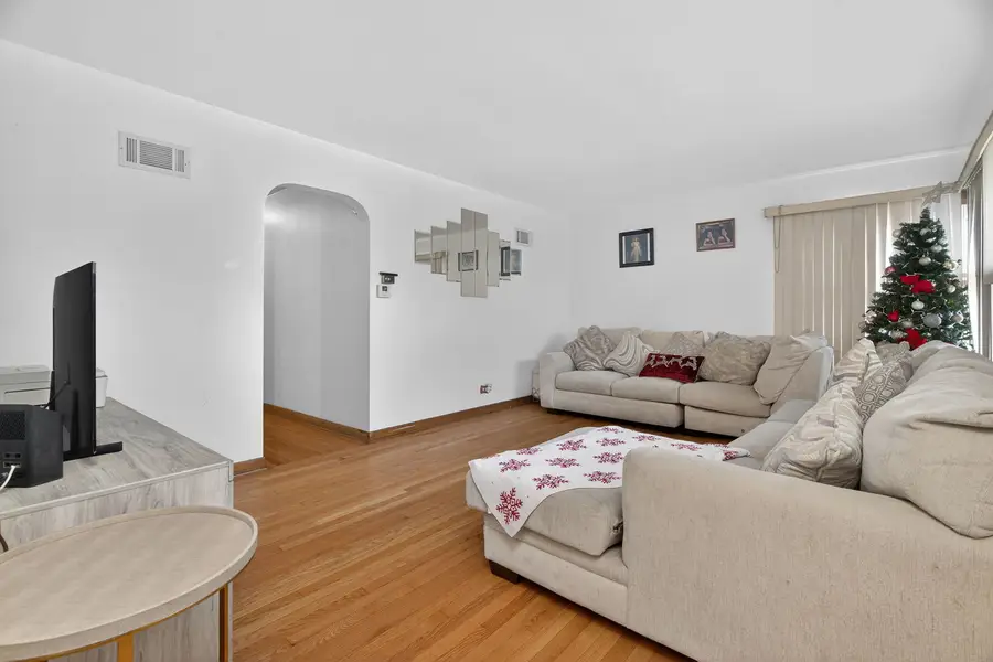 3703 Butterfield Road, Bellwood, IL 60104 - Image #2