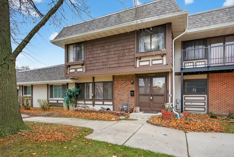 5525 Pebblebeach Drive, Hanover Park, IL 60133 - Image #2