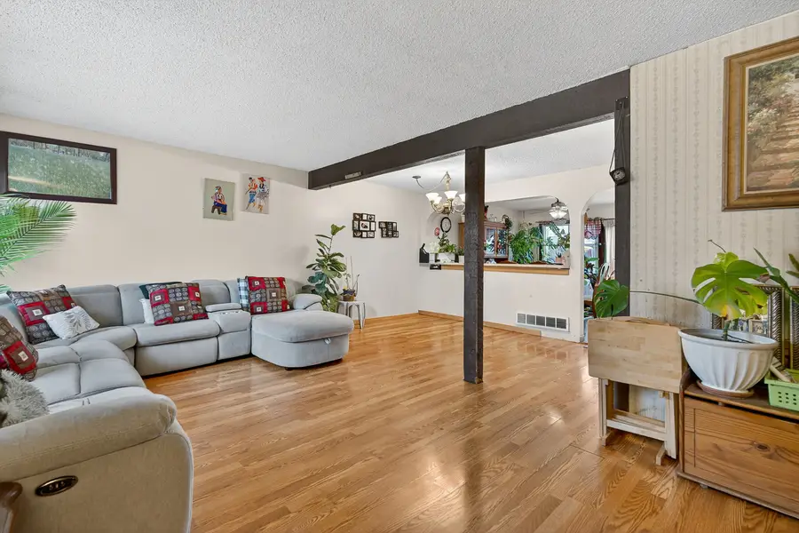 5525 Pebblebeach Drive, Hanover Park, IL 60133 - Image #3