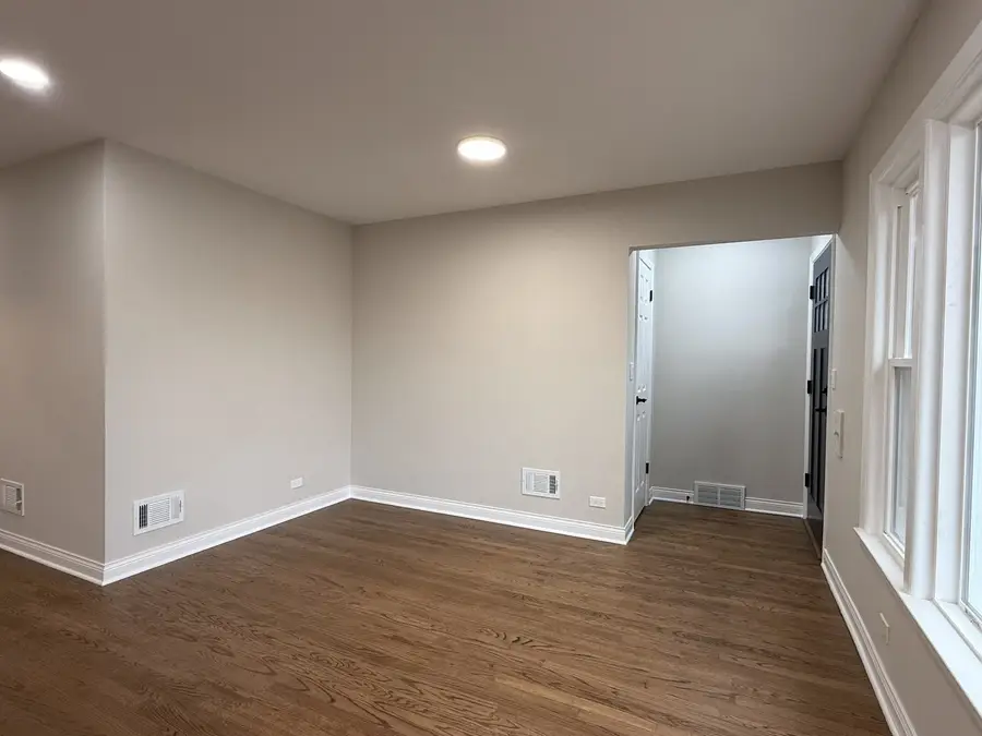 4850 W Foster Avenue, Chicago, IL 60630 - Image #3