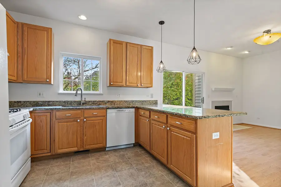 71 Monarch Drive, Streamwood, IL 60107 - Image #3