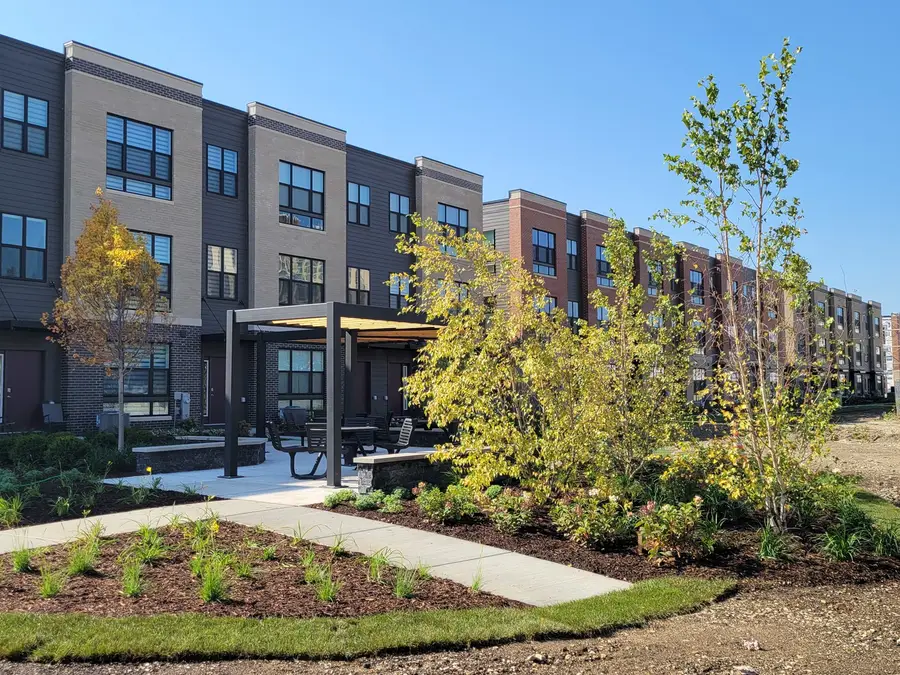 385 Summit Circle, Lombard, IL 60148 - #3