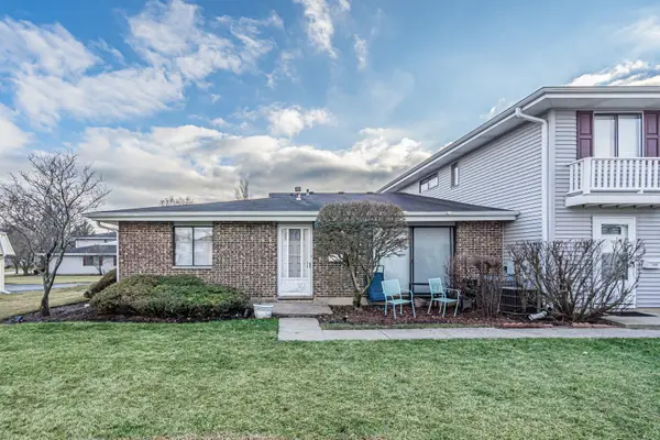 125 Millbrook Lane #125, Schaumburg, IL 60193