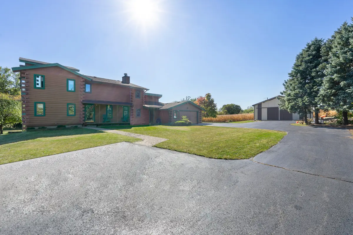 10N800 Muirhead Road, Elgin, IL 60124 - Image #1