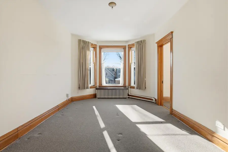 1736 W Farragut Avenue, Chicago, IL 60640 - Image #2