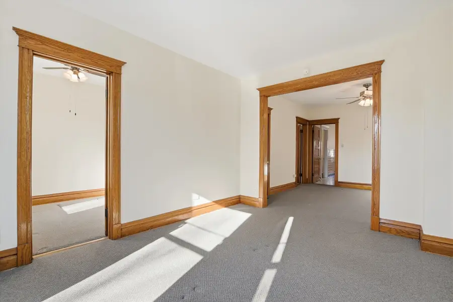 1736 W Farragut Avenue, Chicago, IL 60640 - Image #3