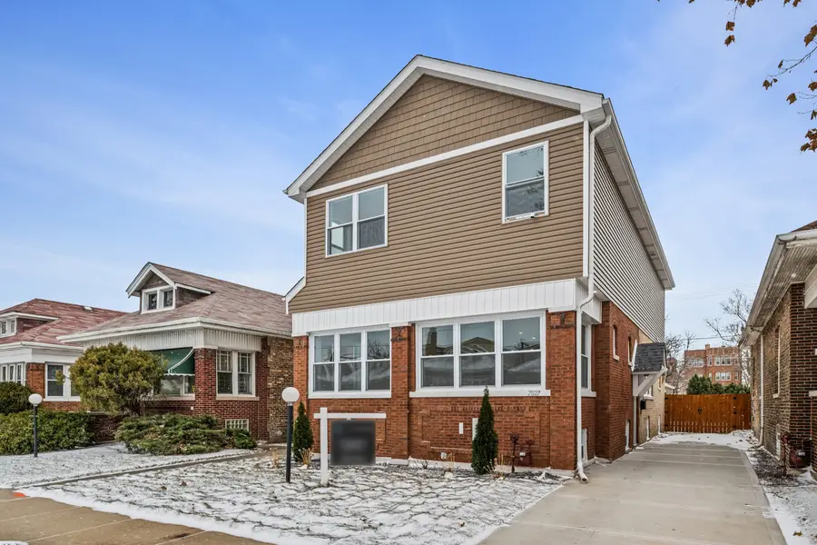 7827 S Merrill Avenue, Chicago, IL 60649 - Image #3