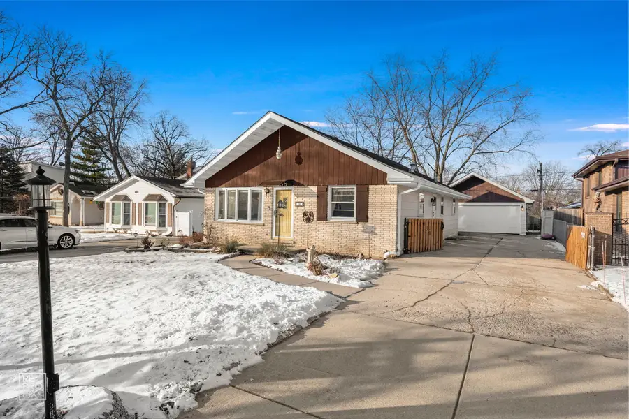 138 N Elmwood Avenue, Wood Dale, IL 60191 - Image #3