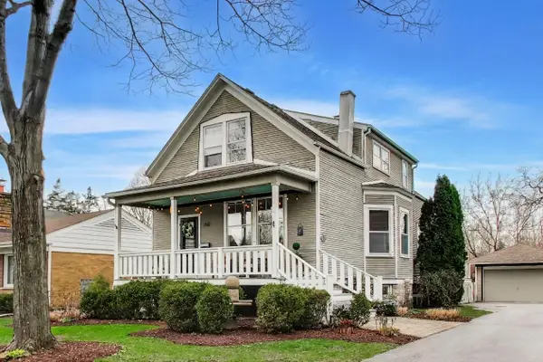 256 Blackhawk Road, Riverside, IL 60546