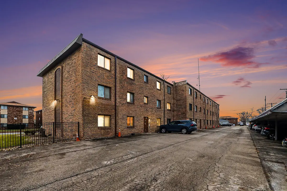 3018 Bernice Road #205, Lansing, IL 60438 - Image #1