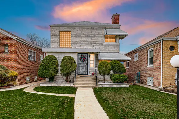 Address Withheld By Seller, Chicago, IL 60617