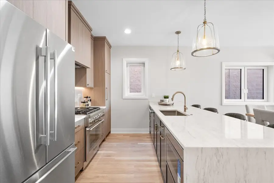 2435 N Clybourn Avenue #2S, Chicago, IL 60614 - Image #3