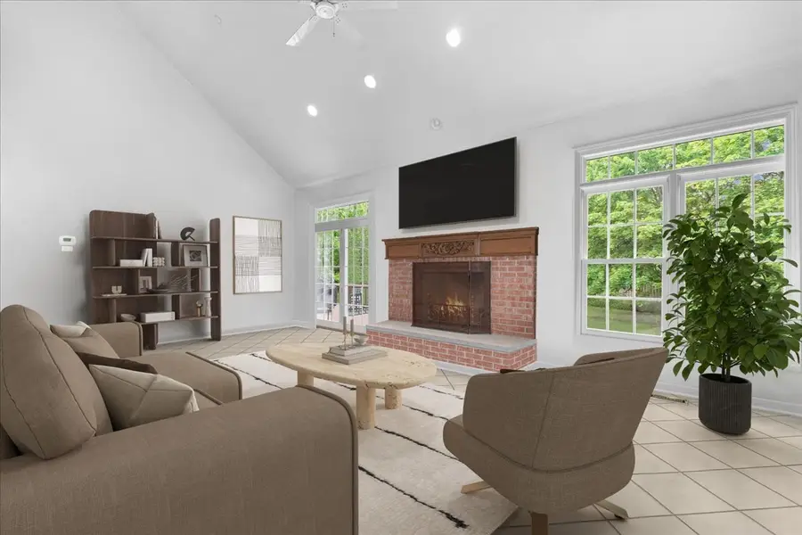 850 Evergreen Way, Highland Park, IL 60035 - Image #2