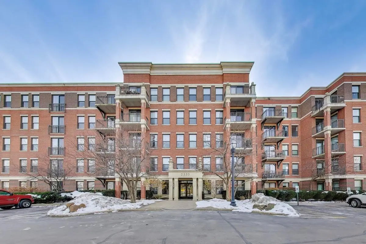 2335 W Belle Plaine Avenue #306, Chicago, IL 60618 - Image #1