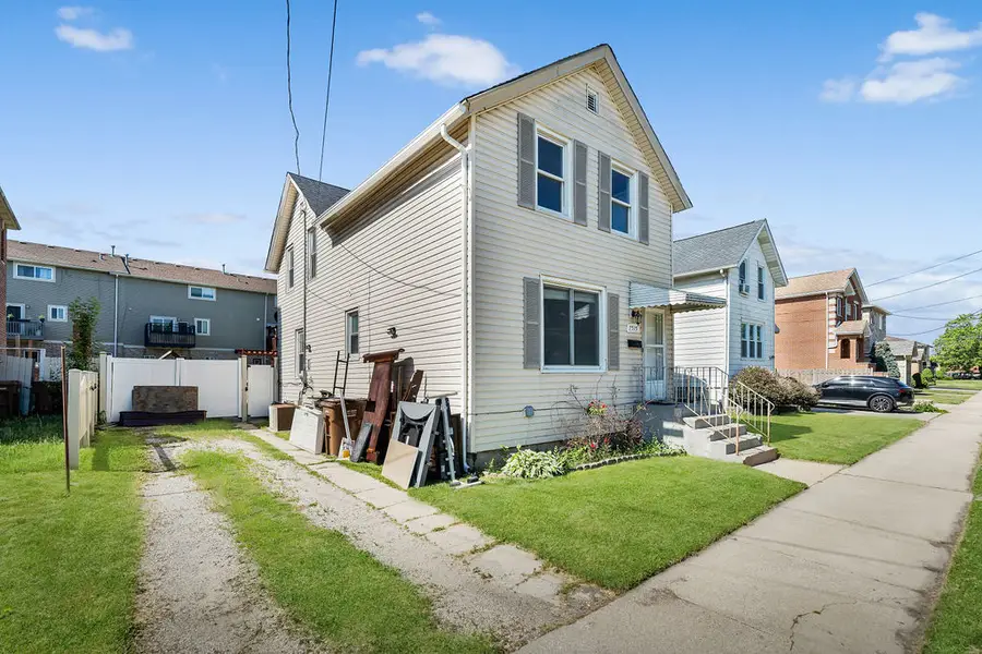 7515 W Douglas Avenue, Summit, IL 60501 - #2