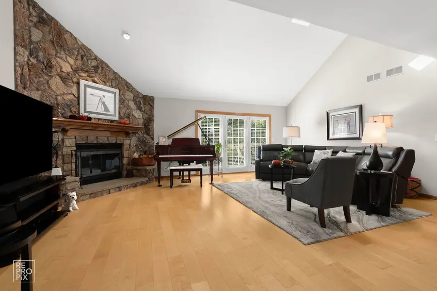 544 Philip Drive, Bartlett, IL 60103 - Image #3