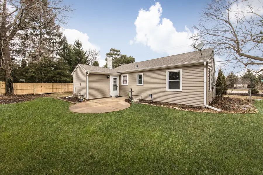 307 E Main Street Road, Cary, IL 60013 - Image #3