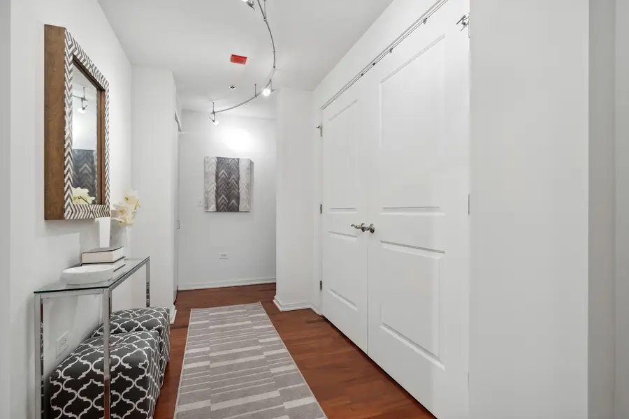 160 E Illinois Street #2006, Chicago, IL 60611 - Image #2