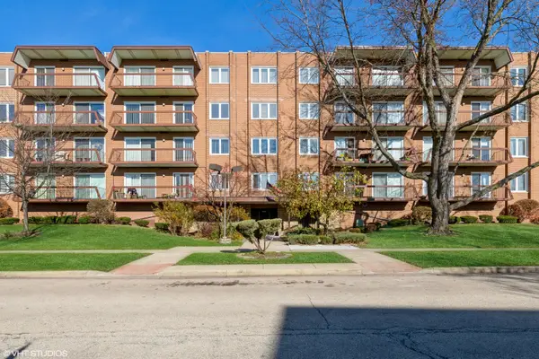 8100 W Foster Lane #510, Niles, IL 60714