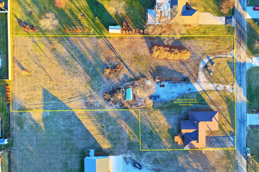 608 Pine Tree Road, Streator, IL 61364 - Image #2