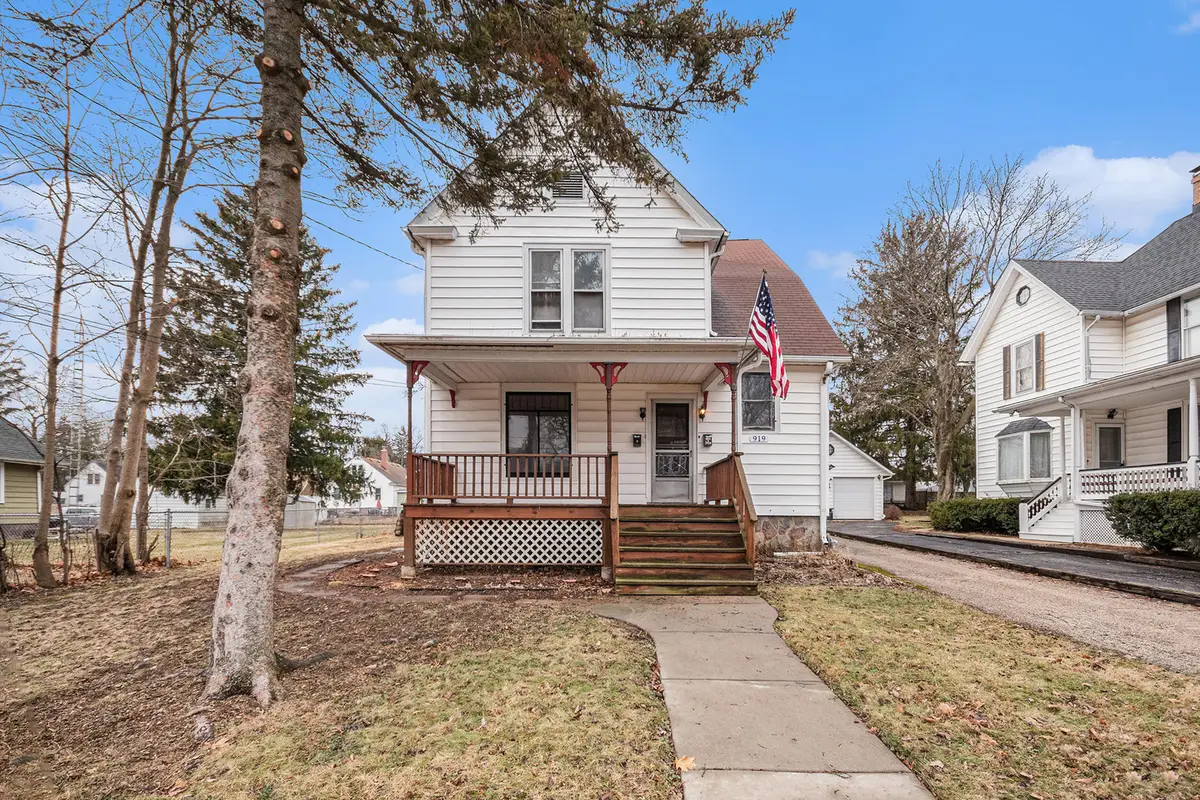 919 Clay Street, Woodstock, IL 60098 - Image #1