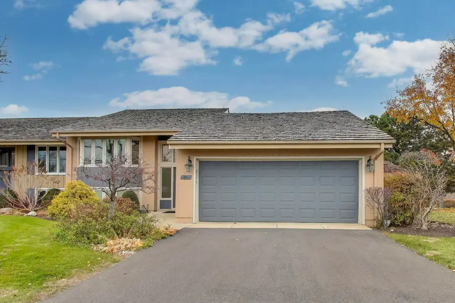 211 Briarwood Pass, Oak Brook, IL 60523 - Image #3